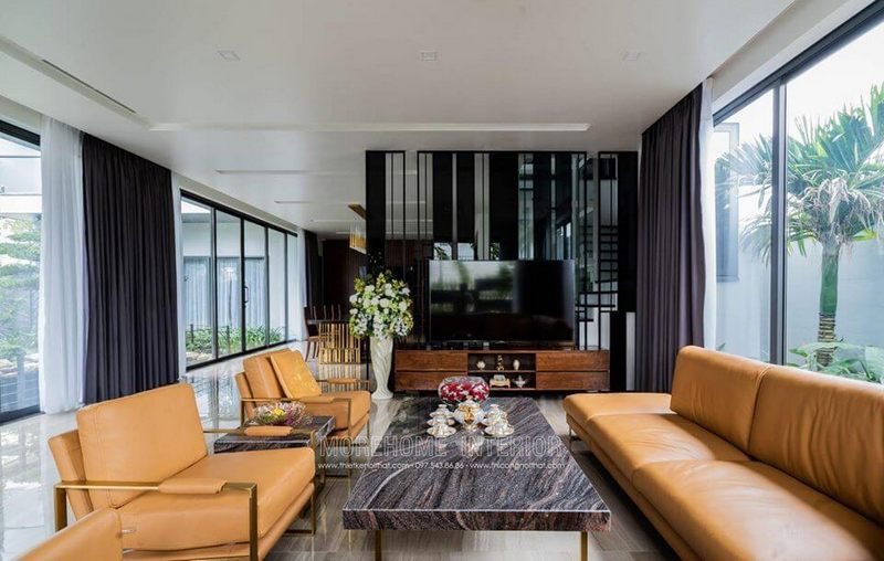 Không gian phòng khách ấn tượng với bộ sofa bọc da hiện đại
